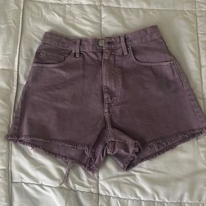 Short woman Zara